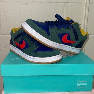 *SOLD*Nike SB- Air Force II Low ‘Midnight Green’